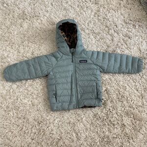 Patagonia Reversible Down Sweater Hoodie Size 2T.